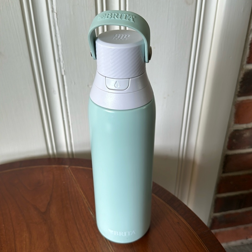 Brita Stainless Steel Filtering Water Bottle 20 oz